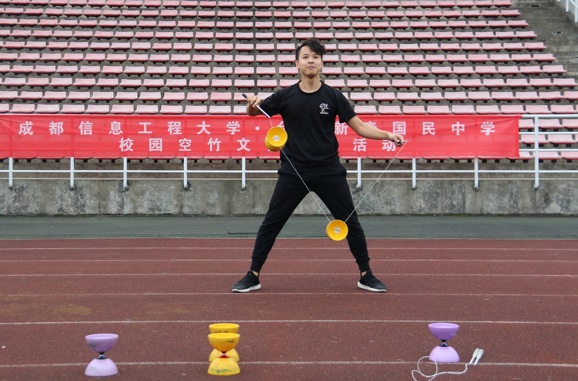 林韦良表演 林韦良表演